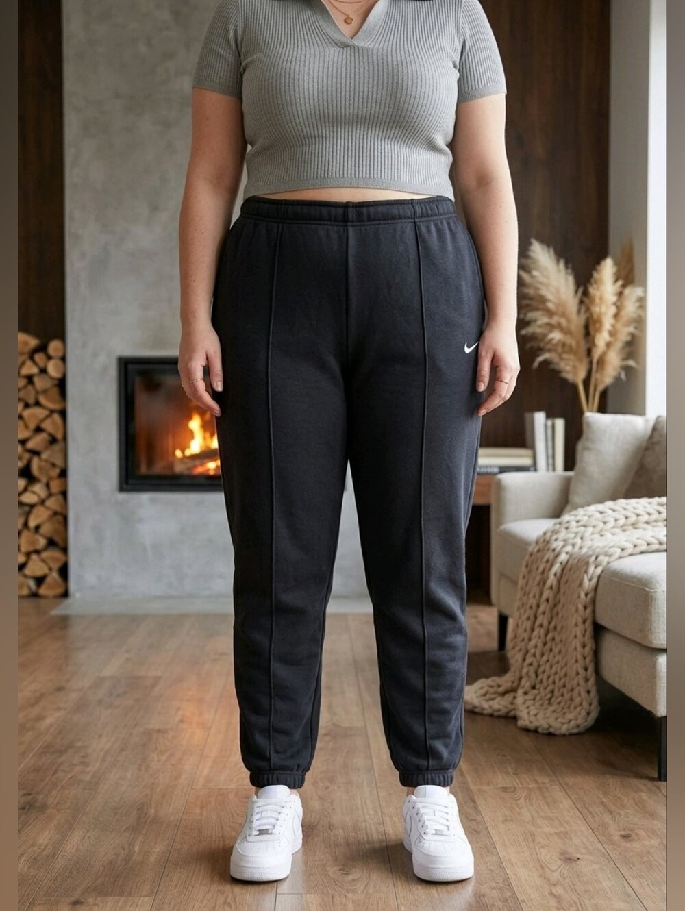 NWT Nike Women's Black Slim-Fit Jogger Pants with Swoosh #CAP7